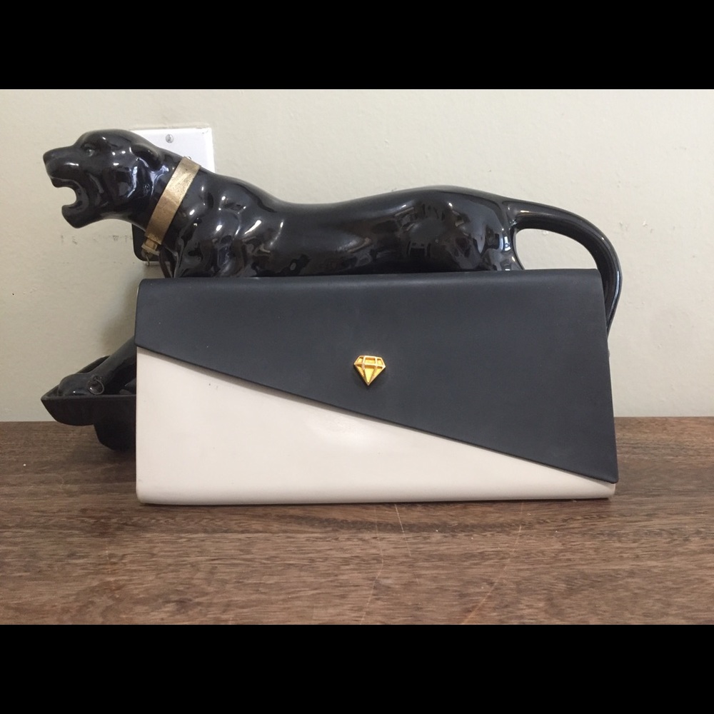 Melissa black and white clutch